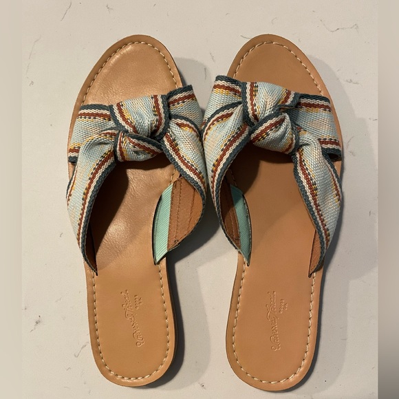 universal thread shoes